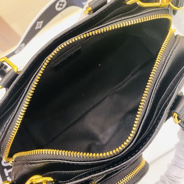 ルイヴィトンバッグ着用イメージ